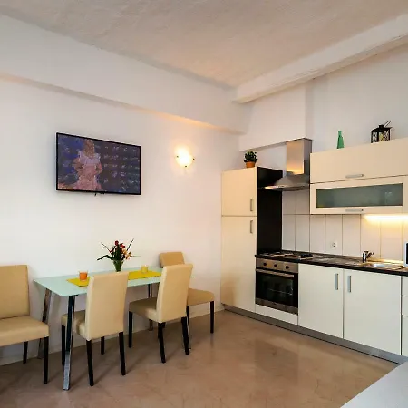 Apartment Lejla Povlja (Brac)