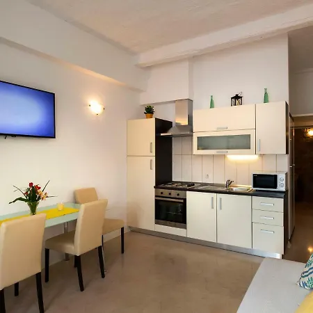 Apartment Lejla Povlja (Brac)